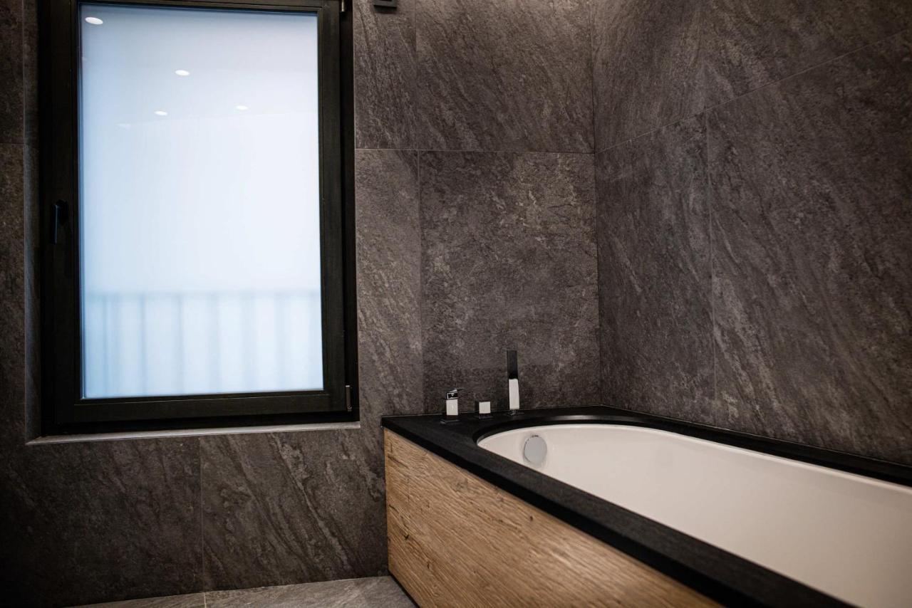 Ecrin Blanc - De Gamme - Balcon Avec Vue - Centre De Appartement *